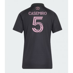 Inter Miami Casemiro #5 Jalkapallovaatteet Naisten Vieraspaita 2026-27 Lyhythihainen